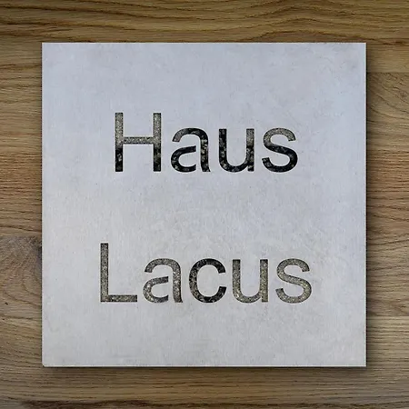 بيت للعطل Lacus زنغست